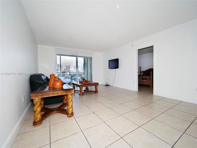2861 Leonard Dr F412, Aventura, FL 33160