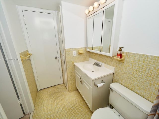 2861 Leonard Dr F412, Aventura, FL 33160