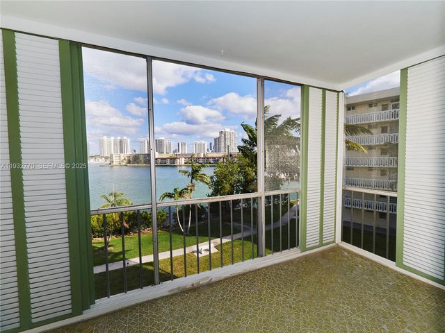 2861 Leonard Dr F412, Aventura, FL 33160