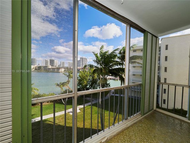 2861 Leonard Dr F412, Aventura, FL 33160