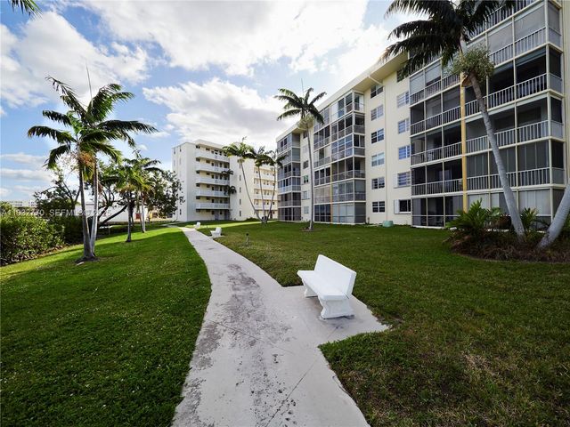 2861 Leonard Dr F412, Aventura, FL 33160