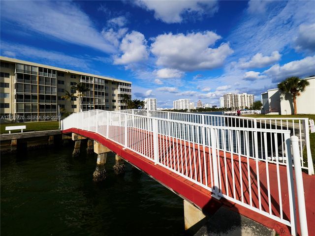 2861 Leonard Dr F412, Aventura, FL 33160