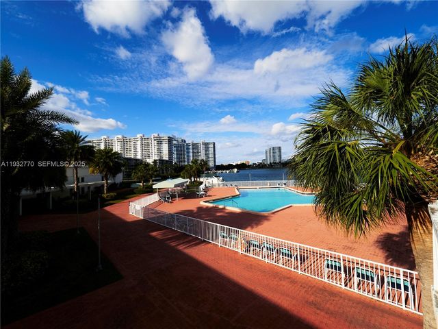 2861 Leonard Dr F412, Aventura, FL 33160