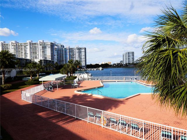 2861 Leonard Dr F412, Aventura, FL 33160