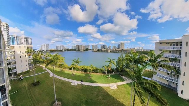 2861 Leonard Dr F412, Aventura, FL 33160
