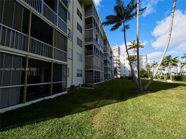 2861 Leonard Dr F412, Aventura, FL 33160
