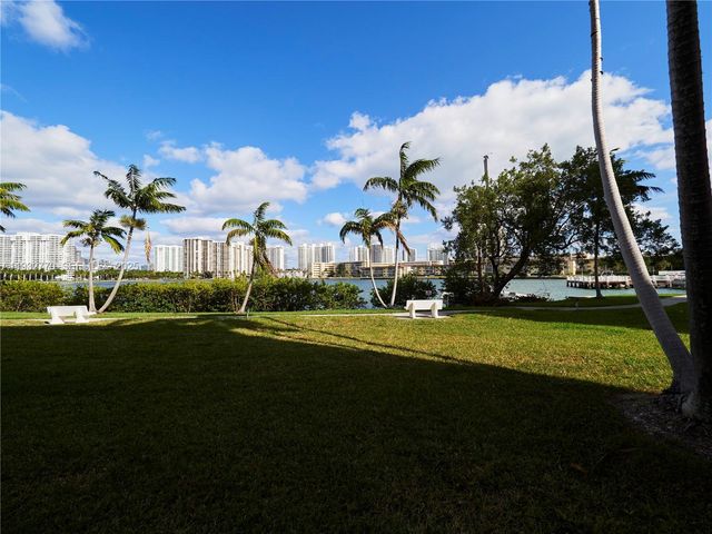 2861 Leonard Dr F412, Aventura, FL 33160