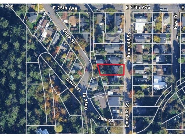 2570 EMERALD St, Eugene, OR 97403