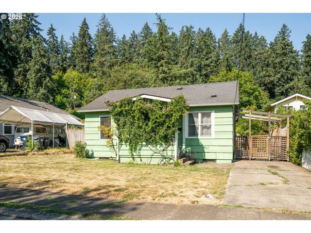 2570 EMERALD St, Eugene, OR 97403