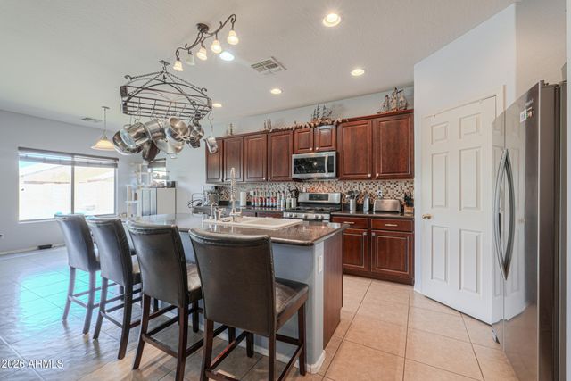 38202 W ISABELLA Lane, Maricopa, AZ 85138