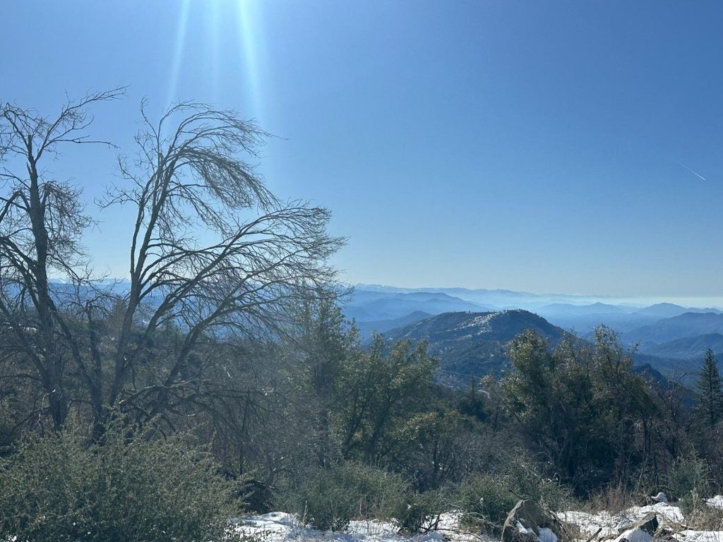 Image 3 of property listing at 42995 Vista Del Valle Lane, Auberry, CA 93602