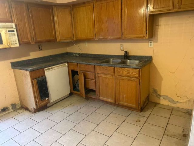 18019 Lorenz Avenue, Lansing, IL 60438