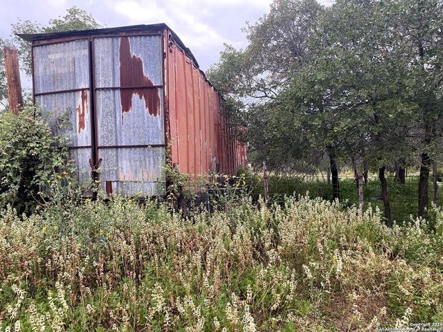 1550 E Hickory Ln, San Antonio, TX 78264