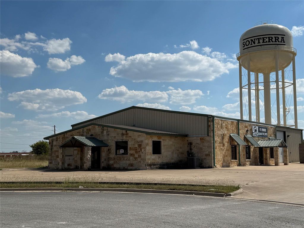 321 Limestone TER, Jarrell, TX 76537