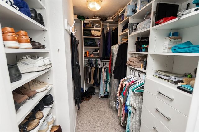 304 Village Ln 304, Bellingham, MA 02019