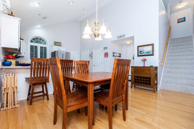 304 Village Ln 304, Bellingham, MA 02019