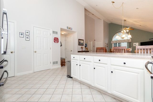 304 Village Ln 304, Bellingham, MA 02019