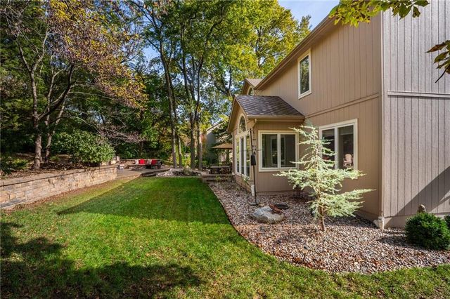 18808 W 97th Terrace, Lenexa, KS 66220