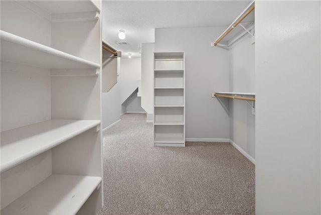 18808 W 97th Terrace, Lenexa, KS 66220