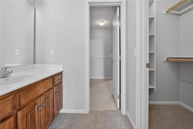 18808 W 97th Terrace, Lenexa, KS 66220