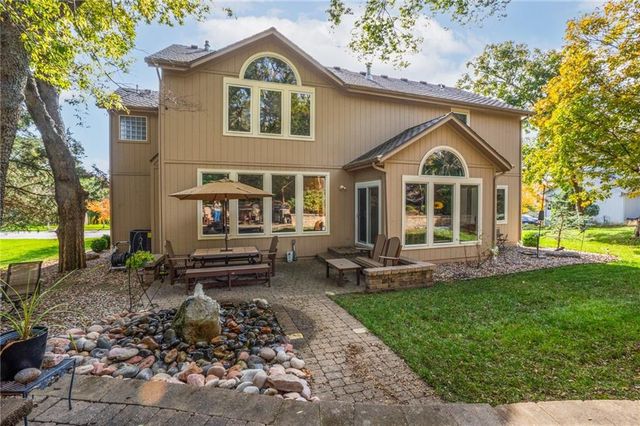 18808 W 97th Terrace, Lenexa, KS 66220