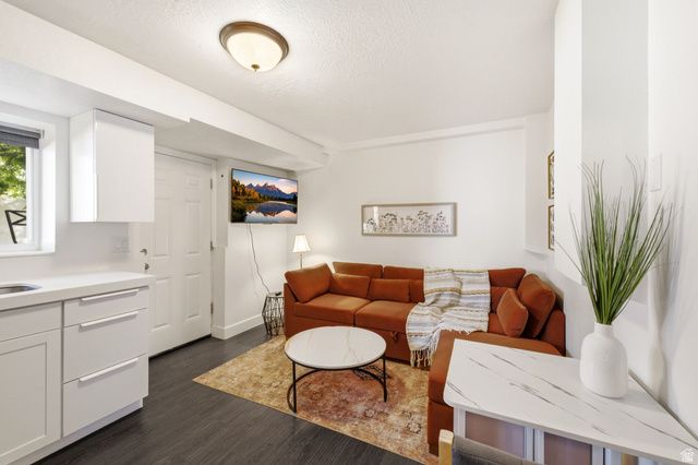 1030 N 250 W, Layton, UT 84041