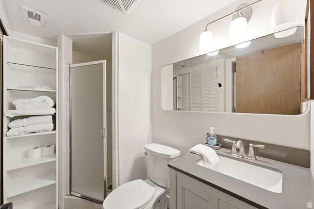 1030 N 250 W, Layton, UT 84041