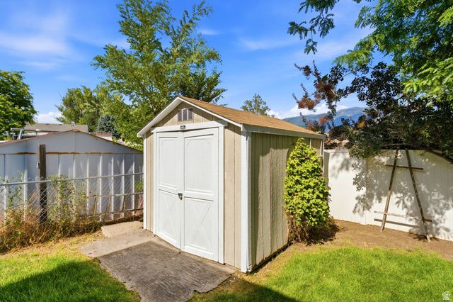 1030 N 250 W, Layton, UT 84041