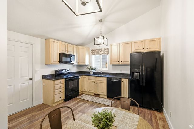 1030 N 250 W, Layton, UT 84041