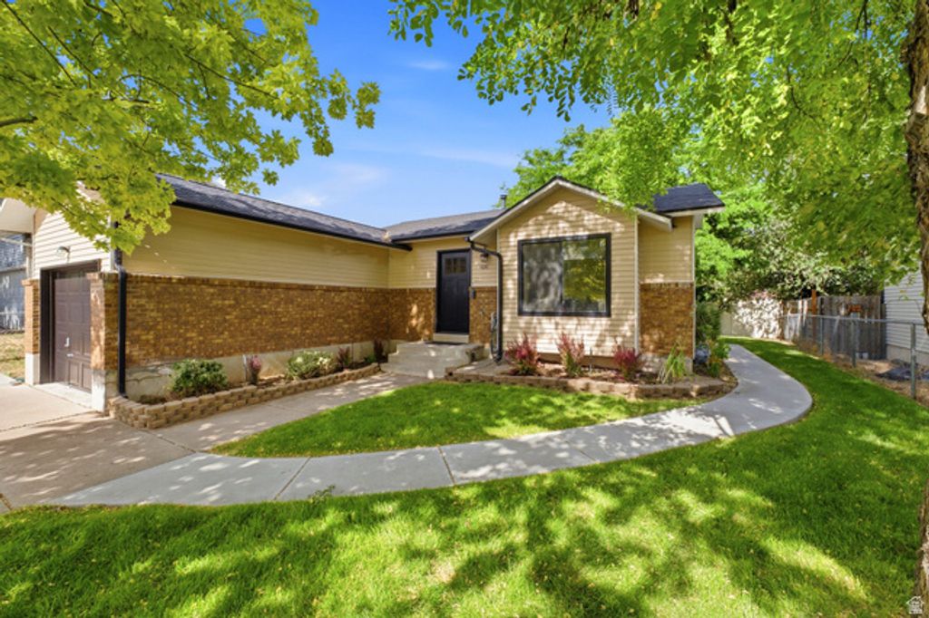 1030 N 250 W, Layton, UT 84041