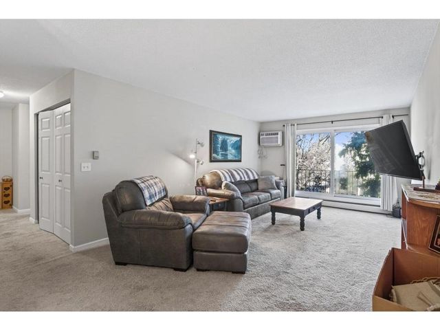181 Little Canada Road #334, Little Canada, MN 55117