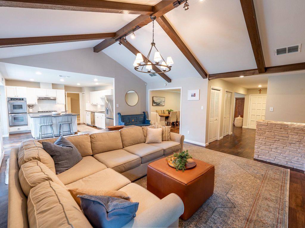 4902 Travis Country CIR, Austin, TX 78735