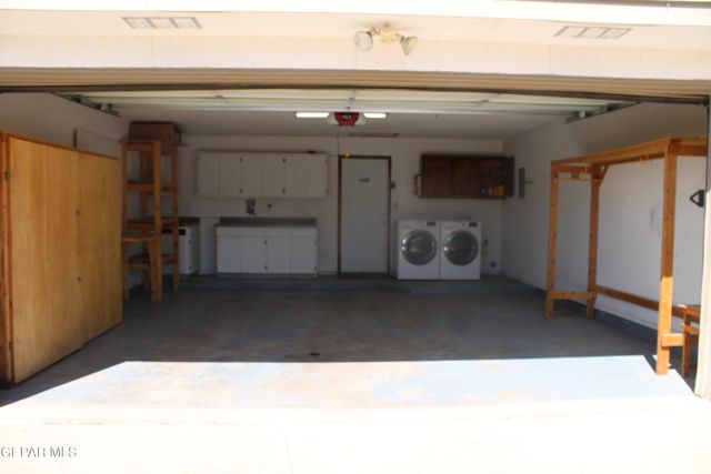 3145 RED SAILS Drive, El Paso, TX 79936