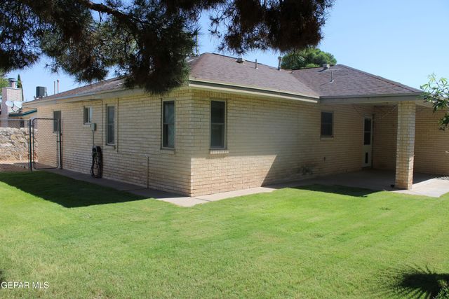 3145 RED SAILS Drive, El Paso, TX 79936