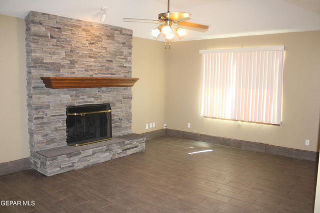 3145 RED SAILS Drive, El Paso, TX 79936