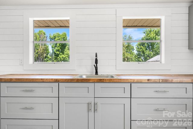 508 South Avenue SW, Valdese, NC 28690