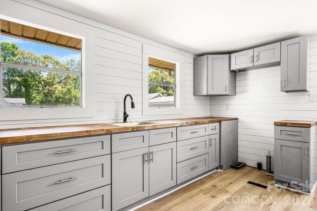 508 South Avenue SW, Valdese, NC 28690