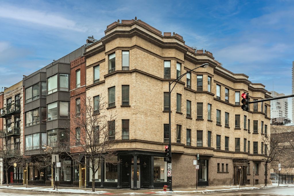501 N Wells Street 2W, Chicago, IL 60654