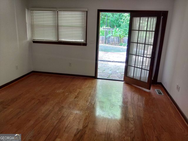 205 Avon Drive, Fayetteville, GA 30215
