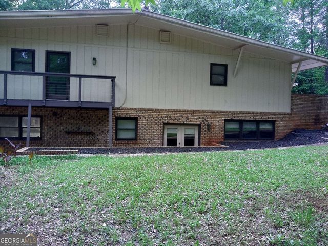 205 Avon Drive, Fayetteville, GA 30215