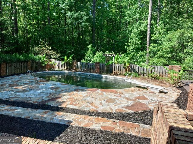 205 Avon Drive, Fayetteville, GA 30215