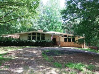 205 Avon Drive, Fayetteville, GA 30215