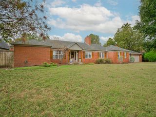 2624 Dorchester Drive, Oklahoma City, OK 73120