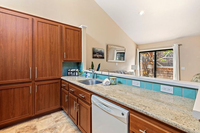 461 Dela Vina Avenue 205, Monterey, CA 93940