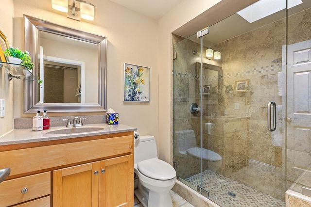 461 Dela Vina Avenue 205, Monterey, CA 93940