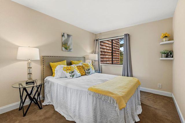 461 Dela Vina Avenue 205, Monterey, CA 93940