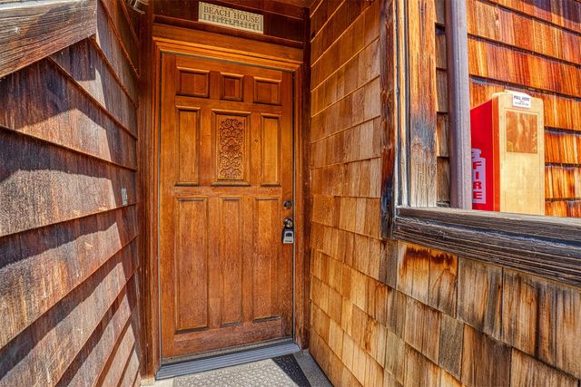 461 Dela Vina Avenue 205, Monterey, CA 93940