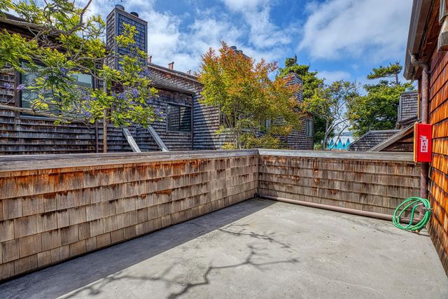 461 Dela Vina Avenue 205, Monterey, CA 93940