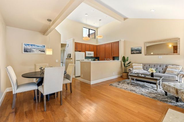 461 Dela Vina Avenue 205, Monterey, CA 93940
