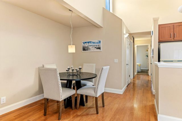 461 Dela Vina Avenue 205, Monterey, CA 93940